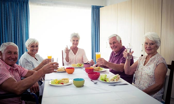 Más de 25 años alimentando a personas mayores con cariño y rigor científico.